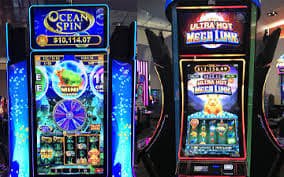 Filipino player browsing the Queen Casino game lobby on a smartphone